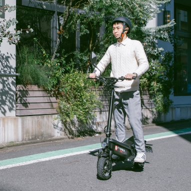 道路は左側を走ってね